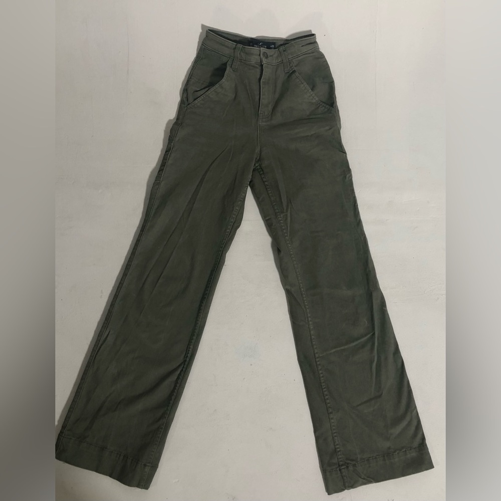 Navy green cargo Hollister pants high rise